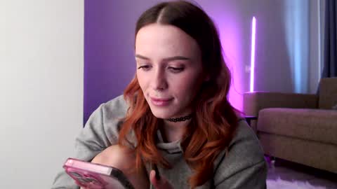 Snapshot of lil_reya chatting on 02/05/25, 10:51 INST Lil happines s online show from 02/05/25, 10:51