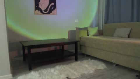 Snapshot of lil_reya chatting on 11/21/25, 10:58 INST Lil happines s online show from 11/21/25, 10:58