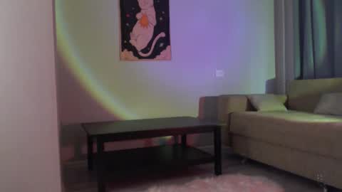 Snapshot of lil_reya chatting on 11/28/25, 10:18 INST Lil happines s online show from 11/28/25, 10:18