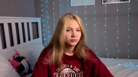 Emma online show from 12/15/25, 10:52