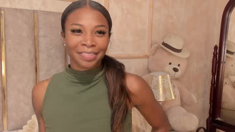 Snapshot of lilabeily chatting on 12/16/24, 07:21 lila bailey online show from 12/16/24, 07:21