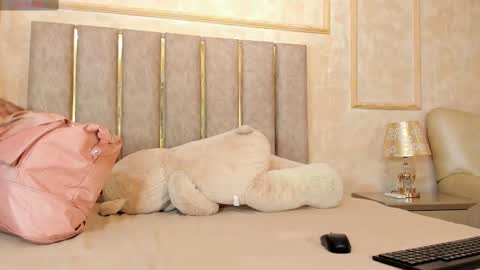 Snapshot of lilabeily chatting on 02/20/25, 07:30 lila bailey online show from 02/20/25, 07:30