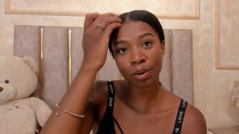 Snapshot of lilabeily chatting on 11/12/25, 08:30 lila bailey online show from 11/12/25, 08:30