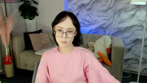 Snapshot of lilac_muse chatting on 06/29/26, 11:10 Lili online show from 06/29/26, 11:10