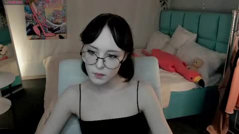 Snapshot of lilac_muse chatting on 07/11/26, 11:13 Lili online show from 07/11/26, 11:13