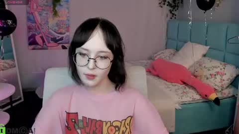 Snapshot of lilac_muse chatting on 07/22/26, 11:13 Lili online show from 07/22/26, 11:13