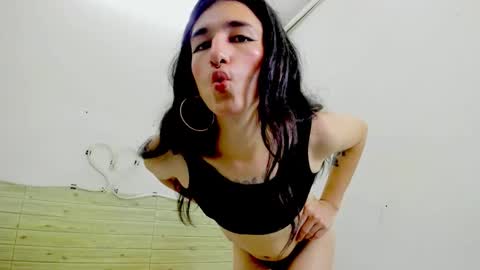 Snapshot of lilah_sweet chatting on 11/30/25, 12:03 Lilah Sweet online show from 11/30/25, 12:03