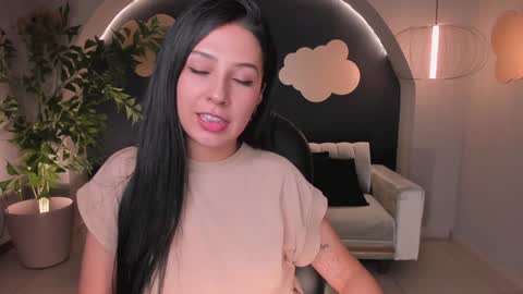 Lila West online show from 02/09/25, 01:33