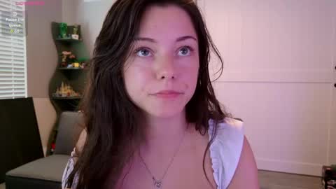 Snapshot of lilbbyily1 chatting on 06/08/26, 03:34 Libby online show from 06/08/26, 03:34