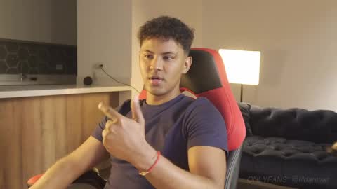 Snapshot of lildantear chatting on 05/30/26, 06:38 Dante online show from 05/30/26, 06:38