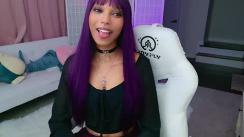 evie online show from 02/28/25, 02:09