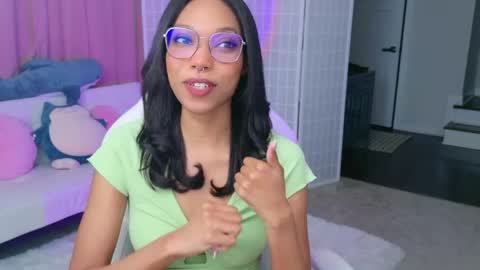 evie online show from 03/24/26, 01:32