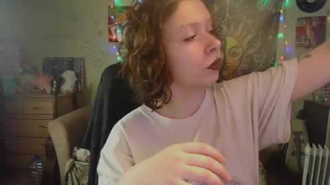 Snapshot of lileyfoxxx chatting on 09/15/25, 10:48 Lil online show from 09/15/25, 10:48