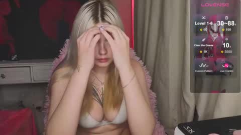 Nika and Lori online show from 10/10/25, 11:37