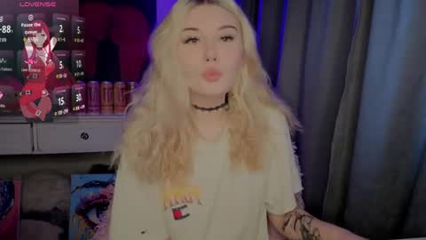 Nika and Lori online show from 05/21/26, 11:28