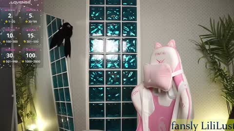 Lili online show from 02/01/25, 12:26