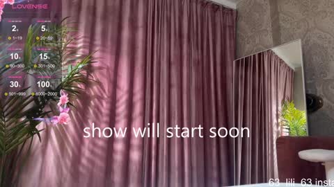 Lili online show from 11/16/25, 02:33