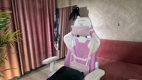 Lili online show from 04/09/26, 11:48