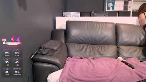 Lili Bertine online show from 09/08/25, 02:16