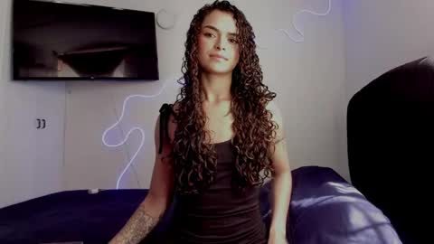 lili_evanss online show from 05/26/26, 02:57