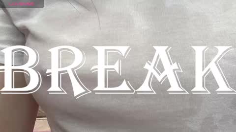 Snapshot of lili_flowerr chatting on 02/22/25, 11:57 Lilli follow me kiss online show from 02/22/25, 11:57