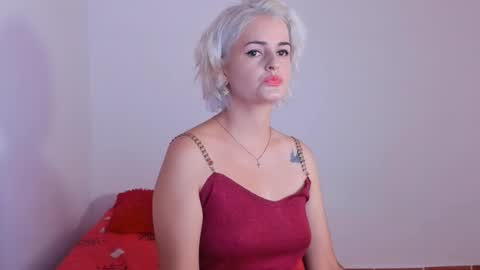 Snapshot of lili_latina47 chatting on 10/05/25, 04:27 Lili online show from 10/05/25, 04:27