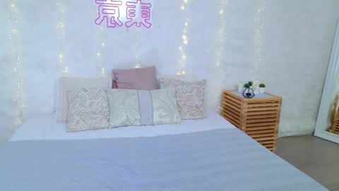 lili_lohan online show from 05/15/26, 05:36