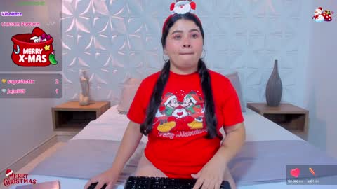 Snapshot of lili_mccormick chatting on 12/17/24, 04:34 SALOME online show from 12/17/24, 04:34