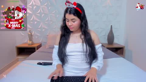 Snapshot of lili_mccormick chatting on 12/20/24, 03:14 SALOME online show from 12/20/24, 03:14