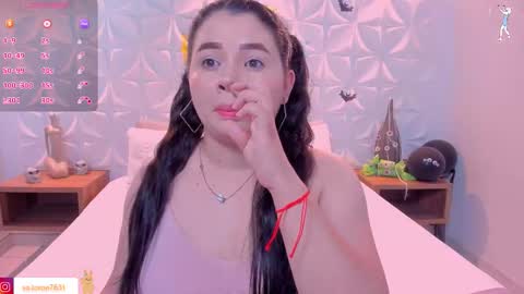 Snapshot of lili_mccormick chatting on 10/19/25, 02:23 SALOME online show from 10/19/25, 02:23