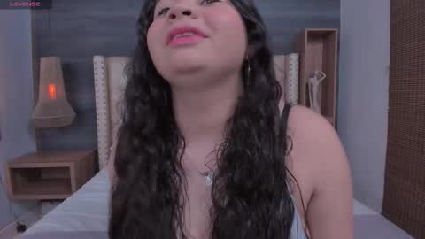 Snapshot of lili_mccormick chatting on 11/08/25, 08:51 SALOME online show from 11/08/25, 08:51