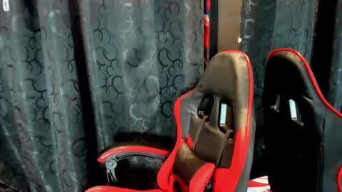 Lili  online show from 12/20/25, 07:21