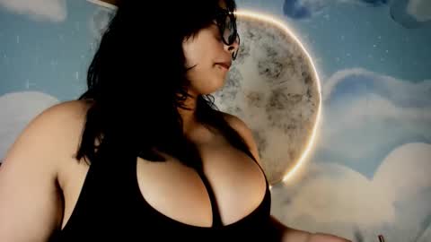 Lili  online show from 04/16/26, 07:14