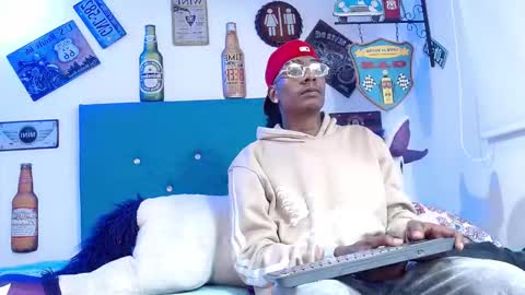 lili_roussi online show from 01/13/26, 10:59