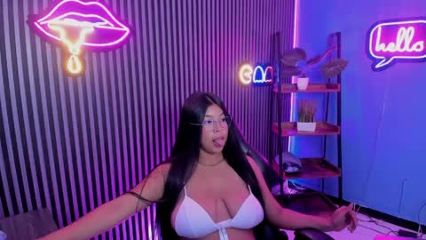 lili skye online show from 04/11/26, 08:02