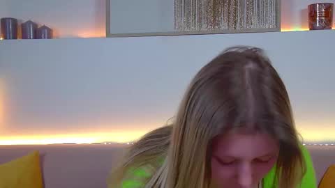 Mia online show from 02/28/25, 06:43