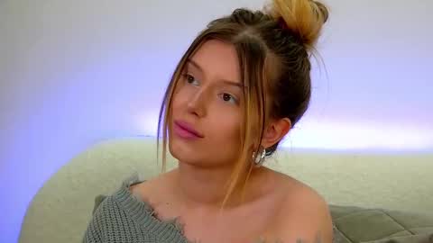 Mia online show from 03/03/25, 12:48