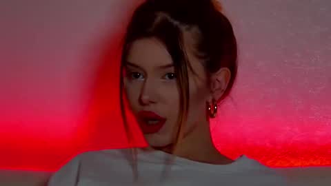 Mia online show from 03/04/25, 09:29