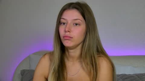 Mia online show from 09/11/25, 06:46