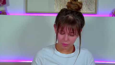 Mia online show from 12/20/25, 06:53