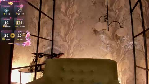 Lily online show from 10/24/25, 08:05