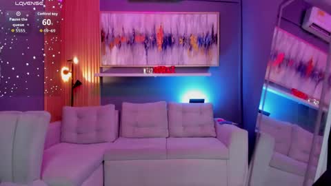 holis soy lily chang no olvides el pulgar arriba es muy importante para mi 3 independent model online show from 05/09/26, 05:29