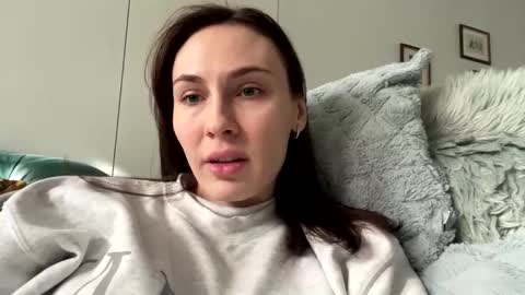 Liliana online show from 02/23/25, 11:44