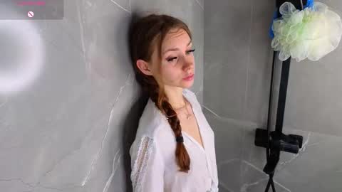 Hi I am Luna online show from 02/06/26, 03:15