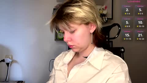 Lilian online show from 04/07/26, 07:09