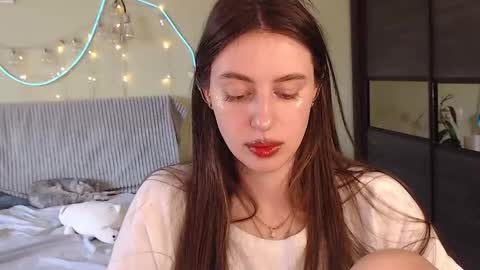 Snapshot of liliatlu chatting on 09/24/25, 11:35 Lilu online show from 09/24/25, 11:35