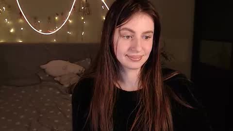 Snapshot of liliatlu chatting on 10/17/25, 11:07 Lilu online show from 10/17/25, 11:07