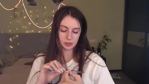 Snapshot of liliatlu chatting on 11/13/25, 10:52 Lilu online show from 11/13/25, 10:52