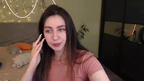 Snapshot of liliatlu chatting on 11/25/25, 12:54 Lilu online show from 11/25/25, 12:54