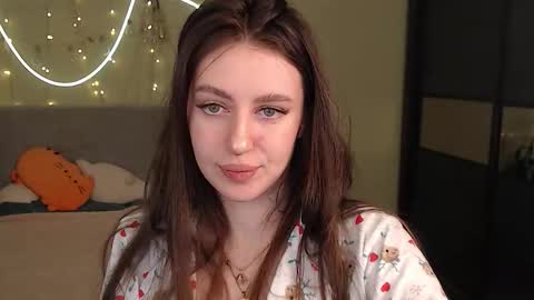 Snapshot of liliatlu chatting on 12/15/25, 05:50 Lilu online show from 12/15/25, 05:50